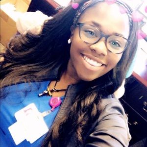 Meet your Posher, Kiana